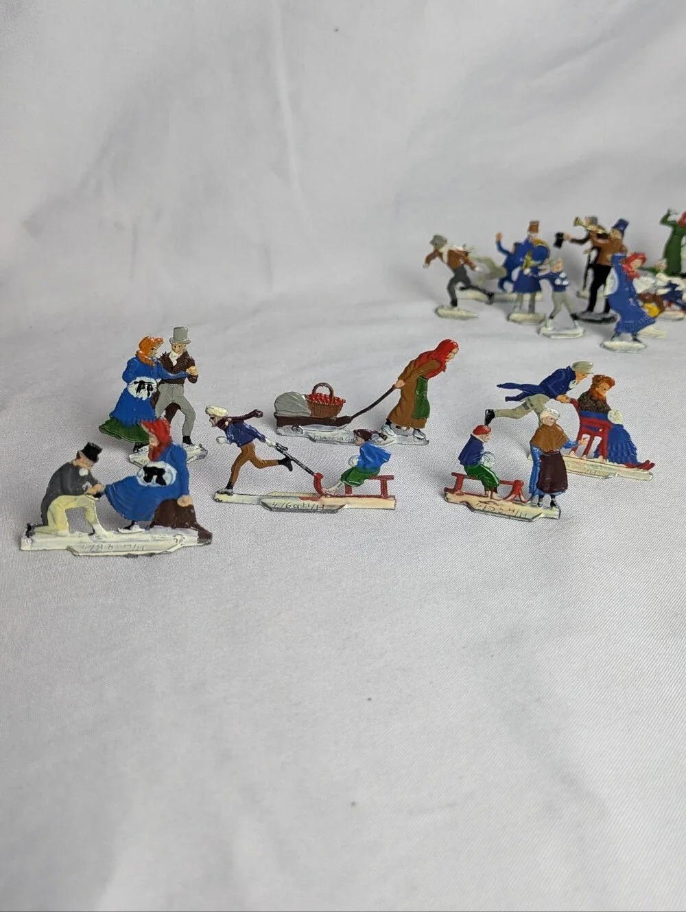 Hans Heinrichsen German Figures Skaters Winter Scene Lead Zinnfiguren Flats